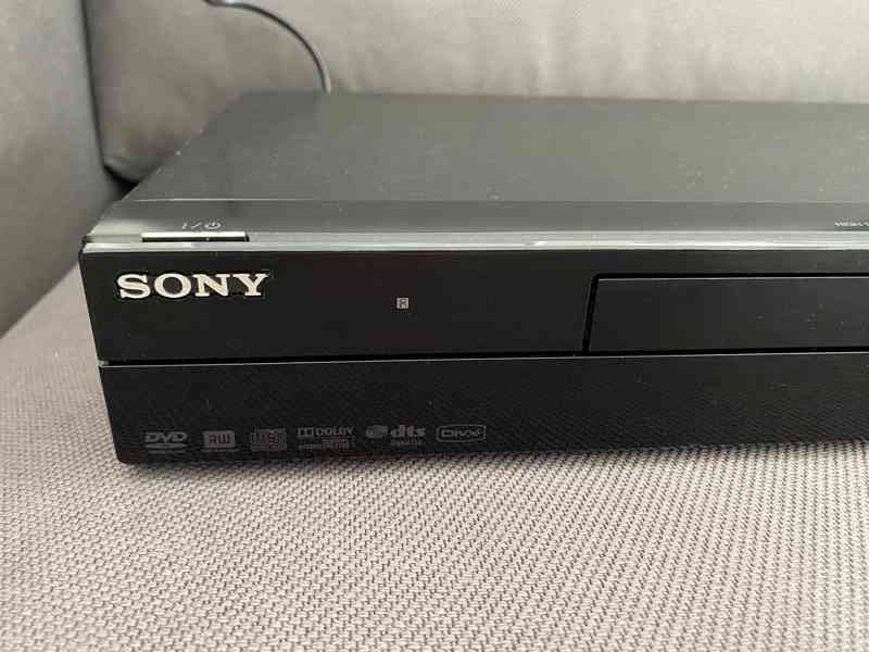 DVD / HDD rekordér Sony RDR-DC105 - foto 3