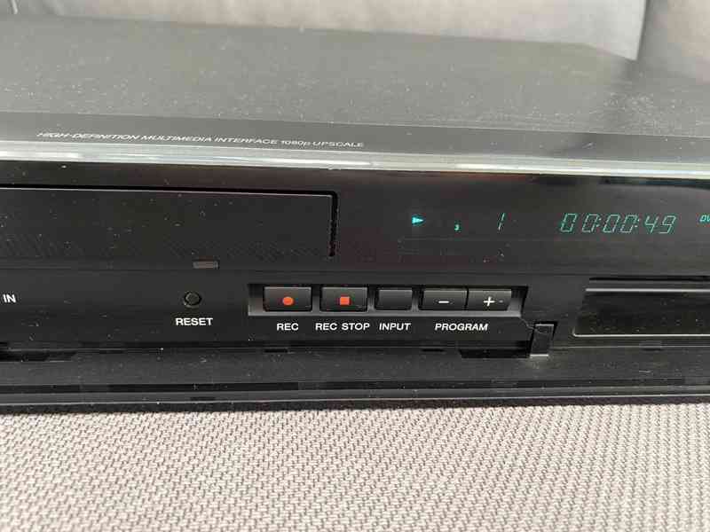 DVD / HDD rekordér Sony RDR-DC105 - foto 6