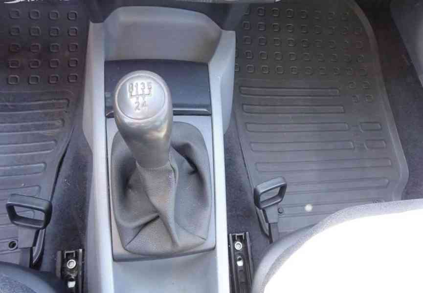 Škoda Fabia 1.9 SDI Combi r.v.2001 (STK:3/2028) - foto 9