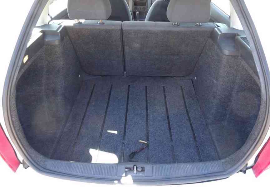 Škoda Fabia 1.9 SDI Combi r.v.2001 (STK:3/2028) - foto 14