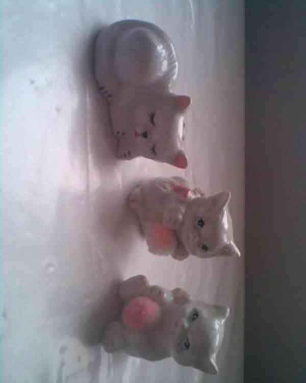 Sbírka porcelánových kočiček - foto 9
