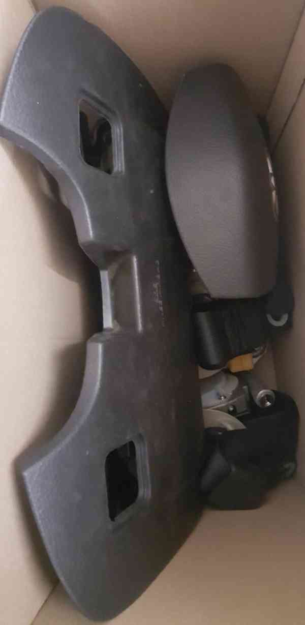 Airbagy a díly pro Toyota Avensis T25 - foto 8