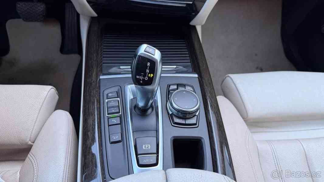 BMW X5 3,0   30d, 190kW, bílá kůže, DPH - foto 16