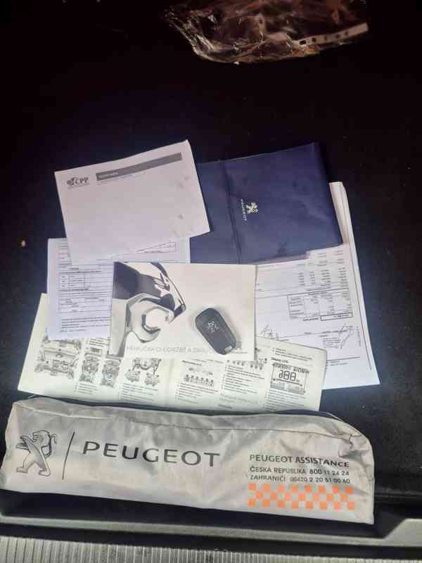 Peugeot 2008 1.2 96 kW Allure  - foto 6