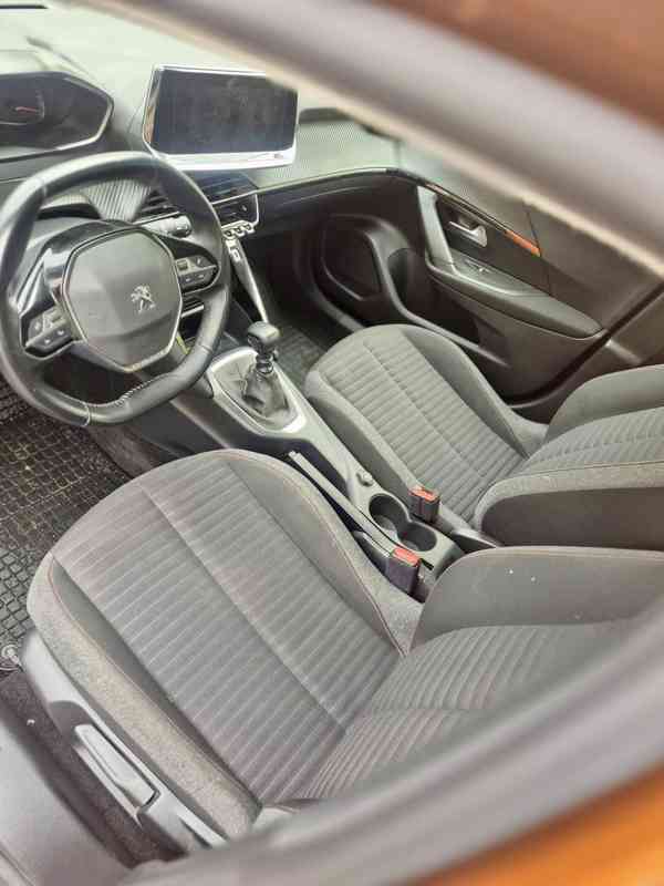 Peugeot 2008 1.2 96 kW Allure  - foto 8