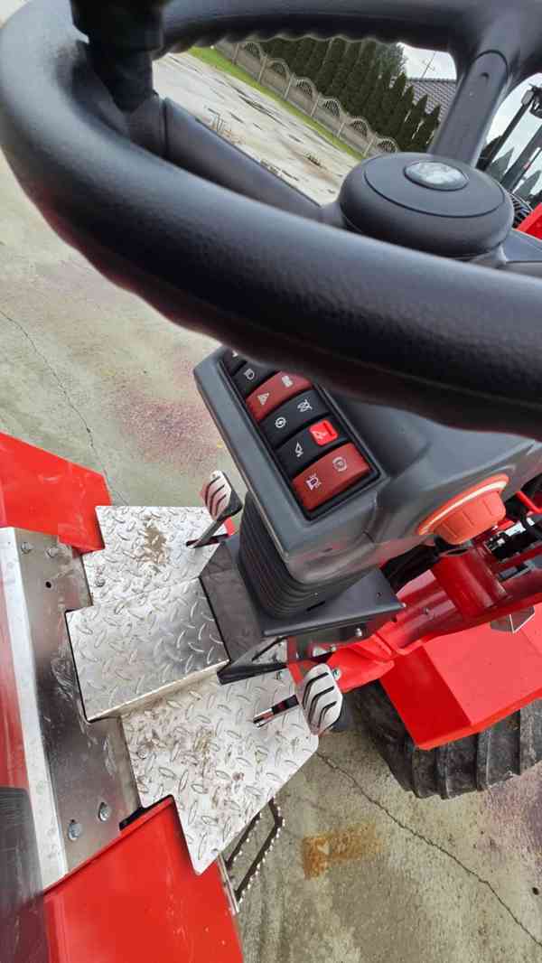 Kloubový nakladač HERACLES H190 - foto 6