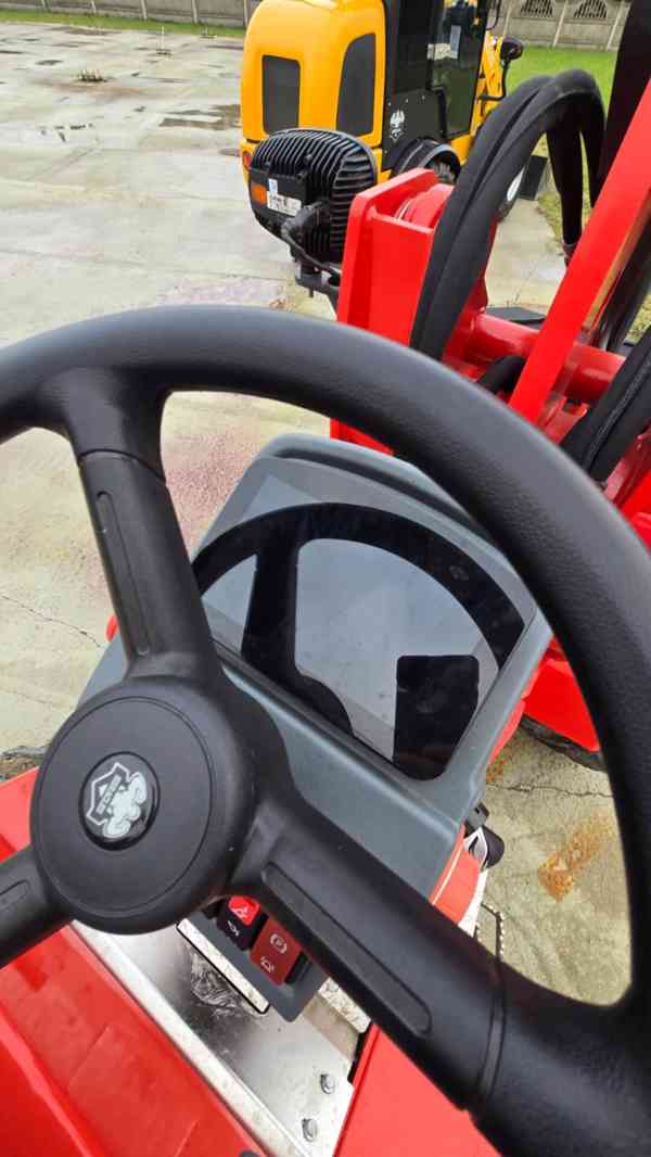 Kloubový nakladač HERACLES H190 - foto 5