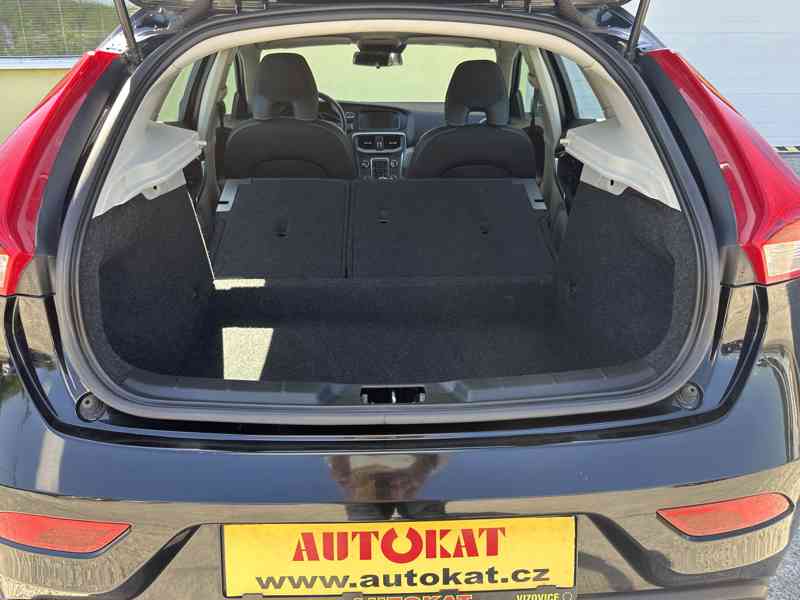 Volvo V40 2.0D 110kW/Automat/Výhřev/Xenon - foto 19