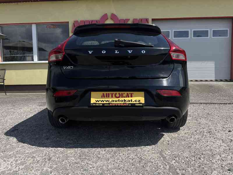Volvo V40 2.0D 110kW/Automat/Výhřev/Xenon - foto 4