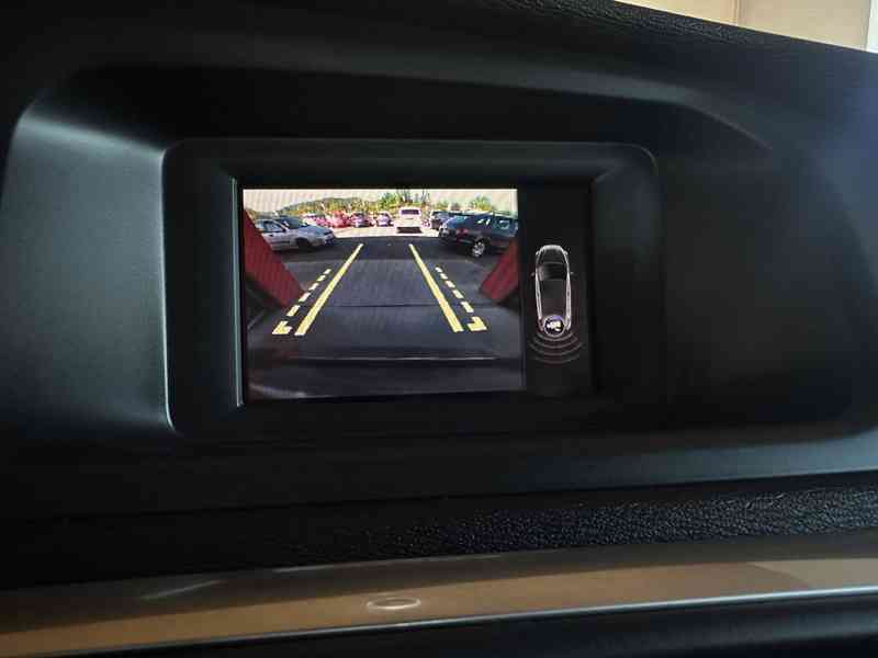 Volvo V40 2.0D 110kW/Automat/Výhřev/Xenon - foto 30