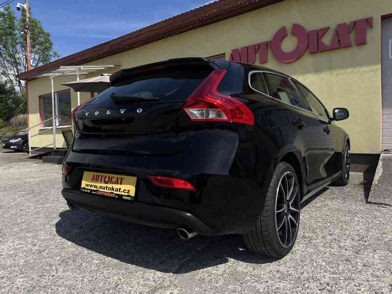 Volvo V40 2.0D 110kW/Automat/Výhřev/Xenon - foto 3