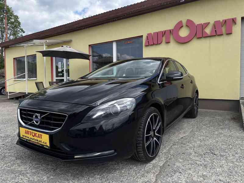 Volvo V40 2.0D 110kW/Automat/Výhřev/Xenon - foto 7