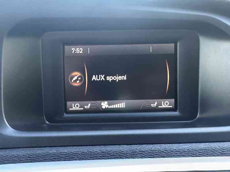 Volvo V40 2.0D 110kW/Automat/Výhřev/Xenon - foto 31