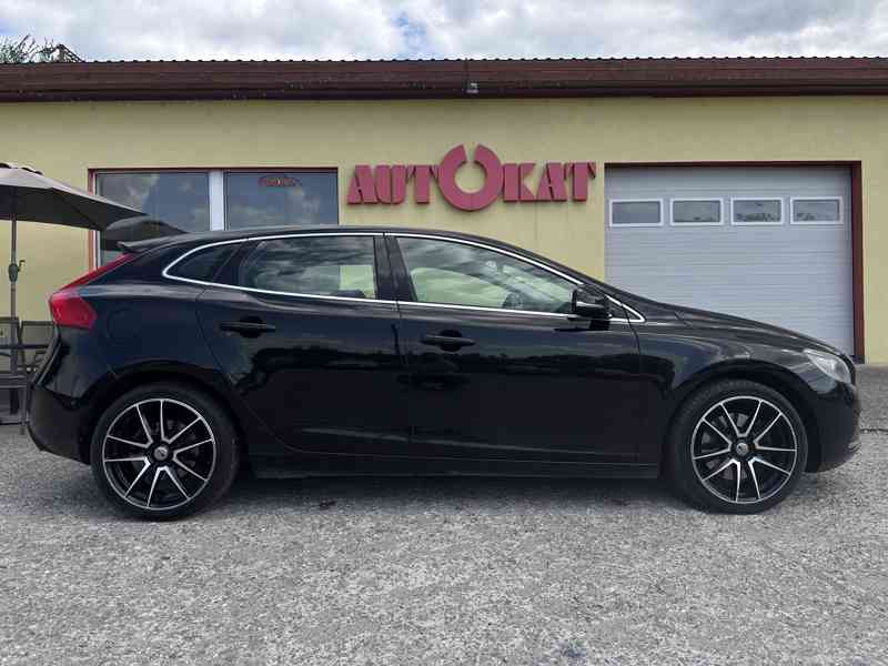 Volvo V40 2.0D 110kW/Automat/Výhřev/Xenon - foto 2