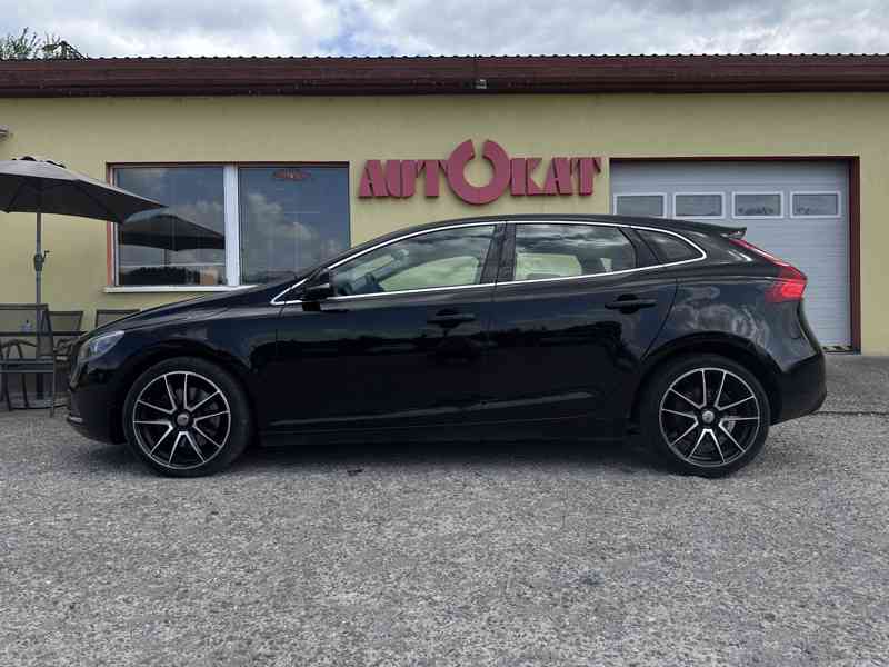Volvo V40 2.0D 110kW/Automat/Výhřev/Xenon - foto 6