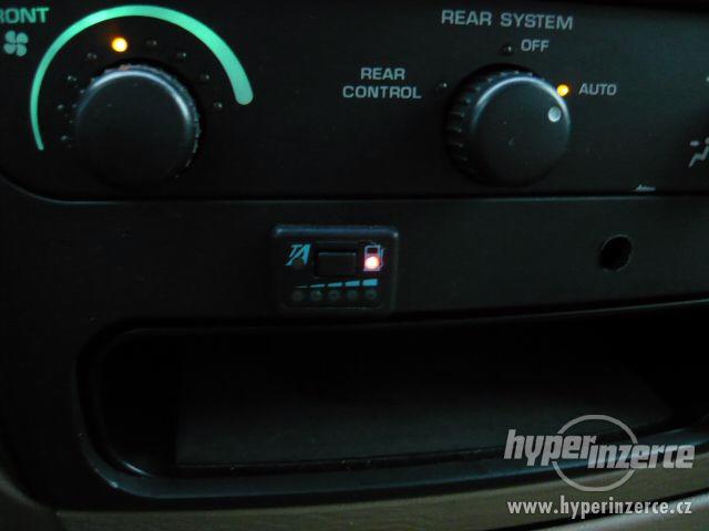 Chrysler Grand Voyager 3,3 LPG LIMITED ČR 2001 - foto 11
