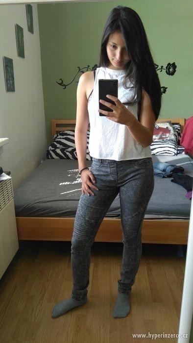 Šedé plísňové jeggins - foto 1