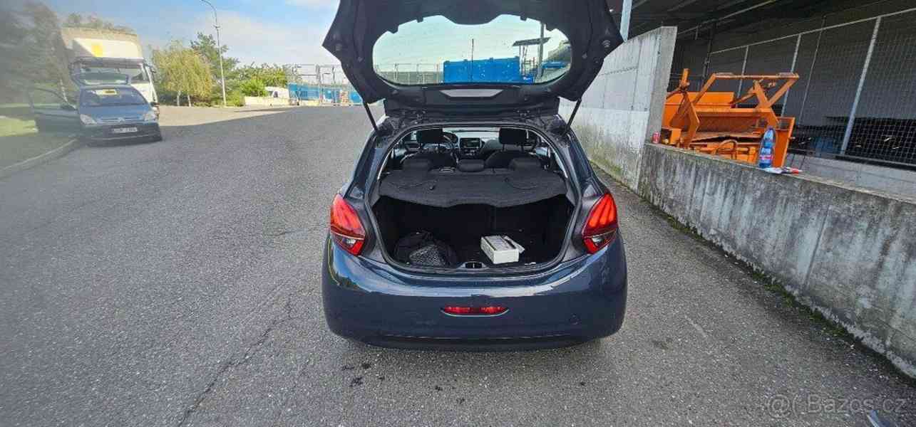 Peugeot 208 1,2   Puretech 2016 najeto 38000 - foto 10