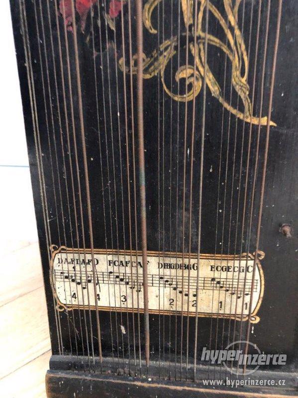 Zachovalý historický hudební nástroj - The Mandolin Harp - foto 2