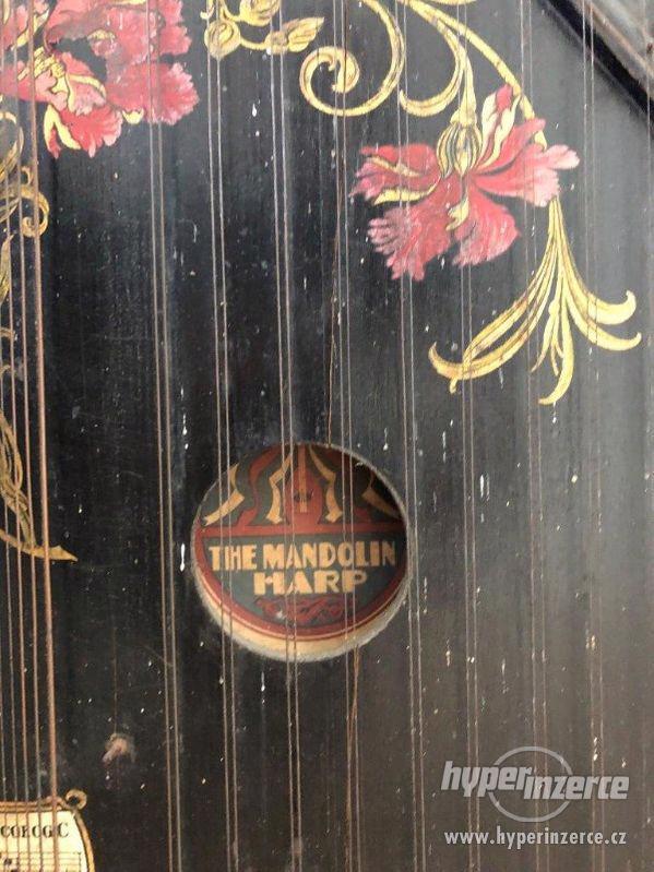 Zachovalý historický hudební nástroj - The Mandolin Harp - foto 3