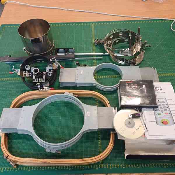 Vyšívací stroj Melco Amaya XT - foto 3