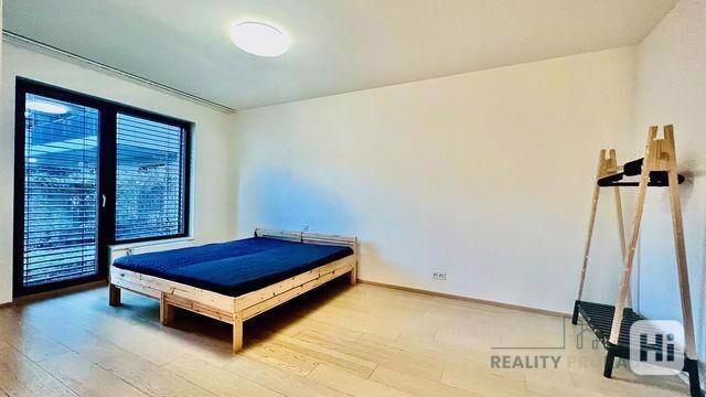 Pronájem bytu 1+kk 60 m² Rezidence Waltrovka - foto 5