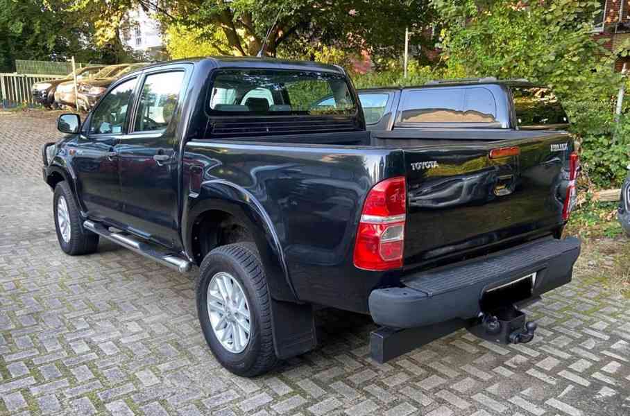 Toyota Hilux 2.5 D4-D 4x4 106kw - foto 4