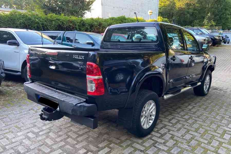 Toyota Hilux 2.5 D4-D 4x4 106kw - foto 3