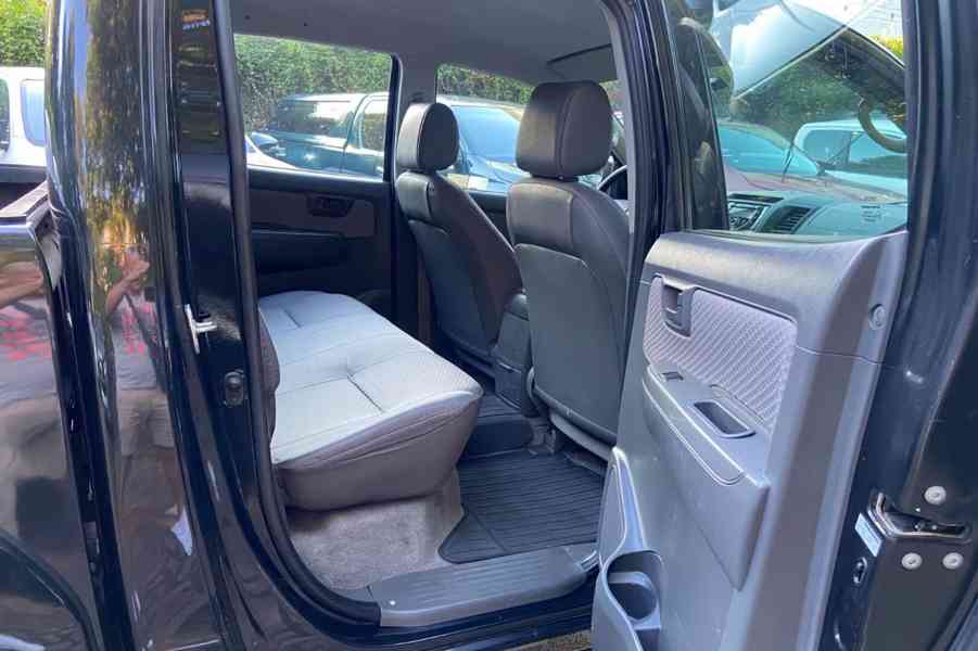 Toyota Hilux 2.5 D4-D 4x4 106kw - foto 11