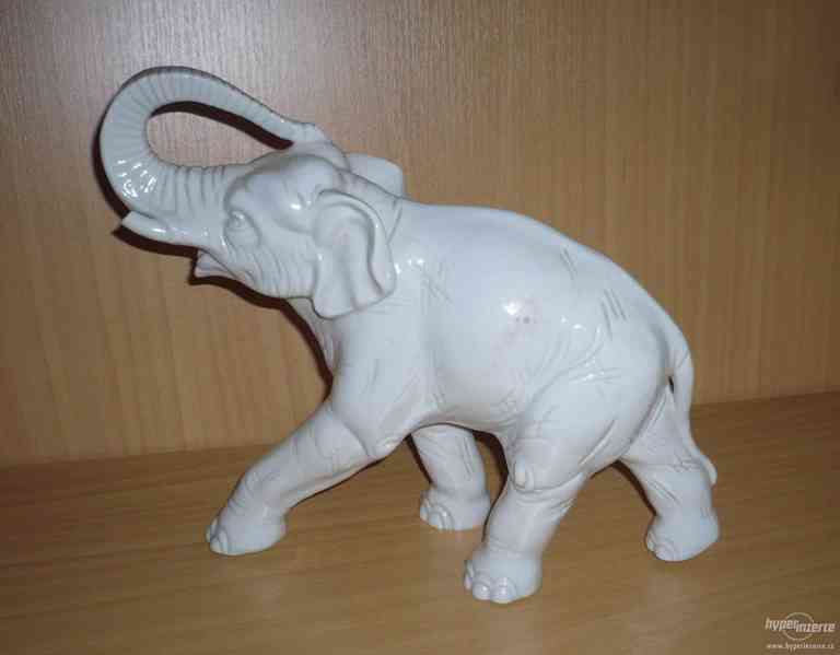 Bílý porcelánový slon 22x28cm - foto 1