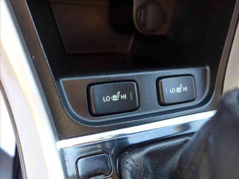 Suzuki SX4 S-Cross 1,6 DDiS 4X4 VÝHŘEV KAMERA - foto 14
