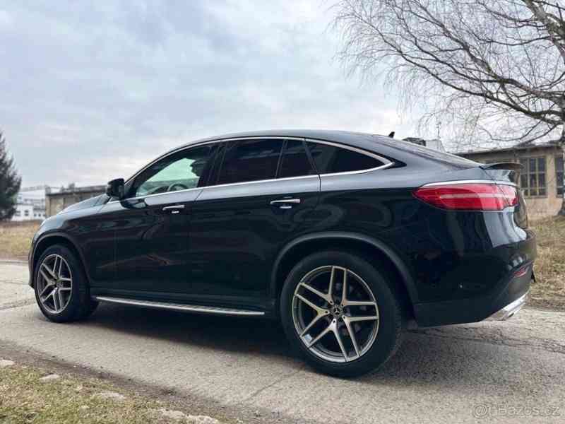 Mercedes-Benz GLE 350 AMG panorama rok 2018 - foto 16