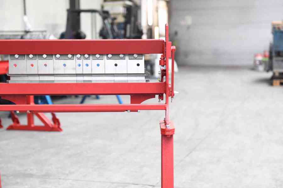 Mini ohýbačka segmentová se stojanem SGR 650/1mm  - foto 5