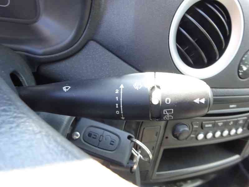 Citroen C3 1.4i r.v.2007 (54 kw) Koupeno v ČR - foto 11