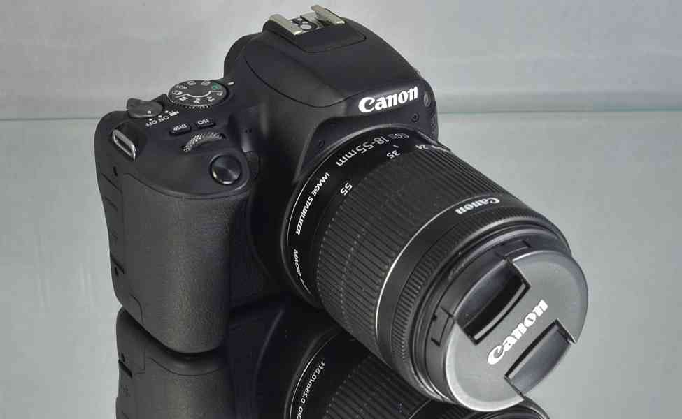 Canon EOS 200D + Objektiv EFS 18-55mm  * 1000 Exp. - foto 6