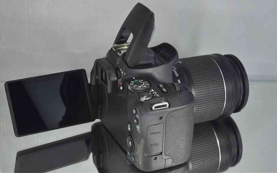 Canon EOS 200D + Objektiv EFS 18-55mm  * 1000 Exp. - foto 9