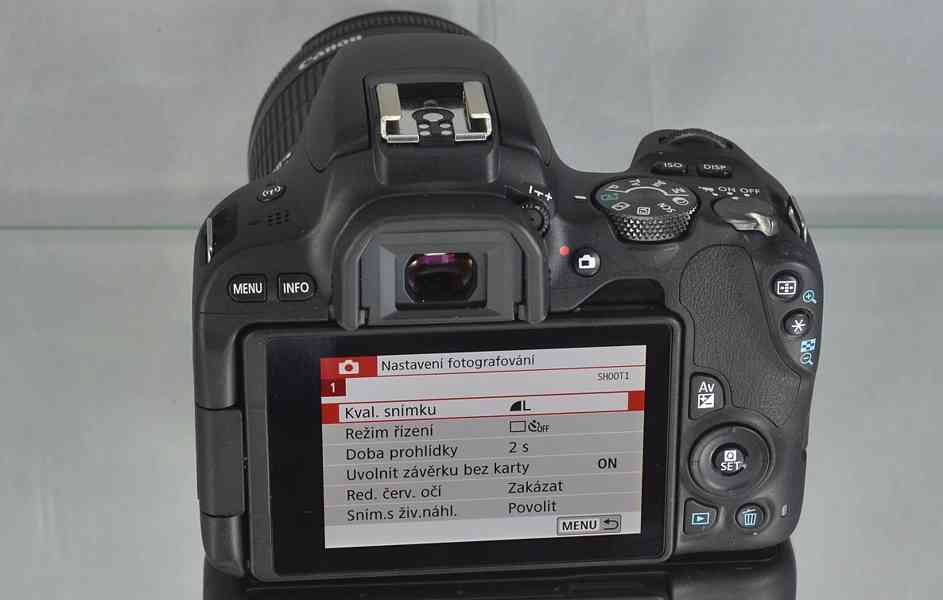 Canon EOS 200D + Objektiv EFS 18-55mm  * 1000 Exp. - foto 10
