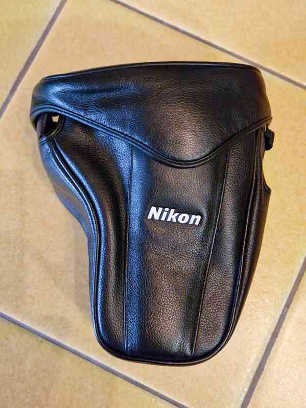 Nikon CF-D200 pouzdro - foto 2