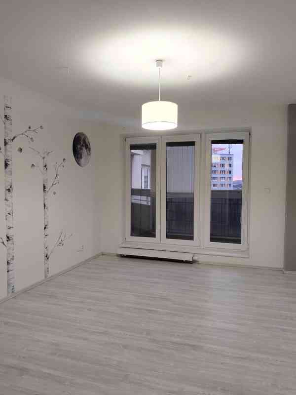 Slunný byt 3+1, 108 m2, ul. Hyacintová, Praha 10 - foto 8