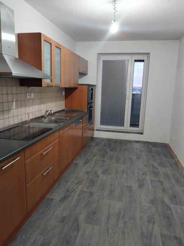 Slunný byt 3+1, 108 m2, ul. Hyacintová, Praha 10 - foto 3