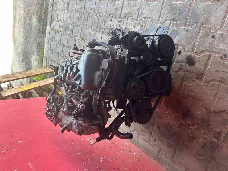 Motor 1,8 16V Nissan 84KW QG18 Primera komplet - foto 2