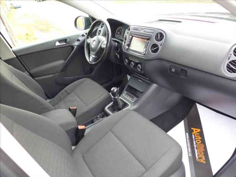 Volkswagen Tiguan 2,0 TDI SPORT, 1.MAJITEL - foto 10
