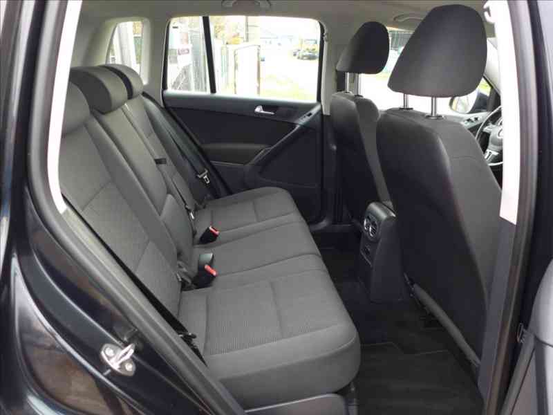Volkswagen Tiguan 2,0 TDI SPORT, 1.MAJITEL - foto 9