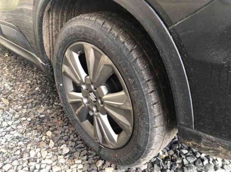 Suzuki Vitara 1,4 BoosterJet 4x4 automat SUV benzin - foto 3