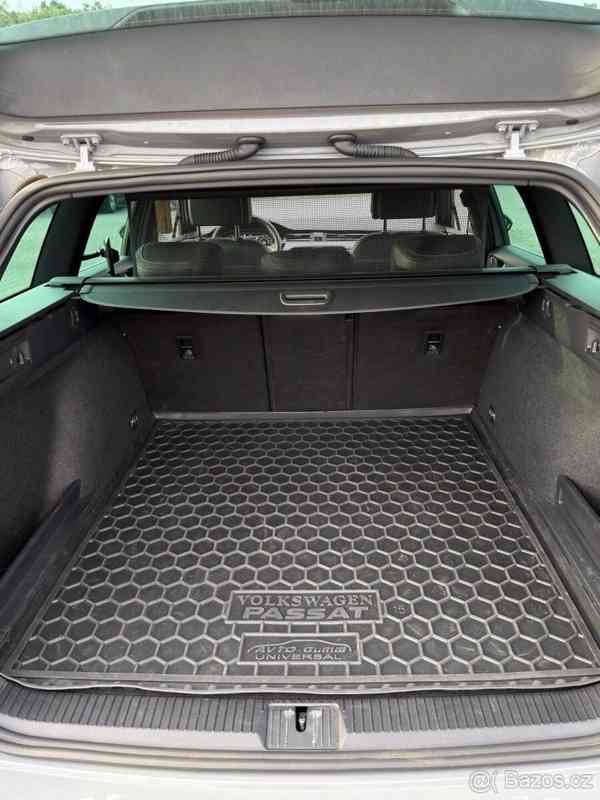 Volkswagen Passat Variant 2,0   B8 R-Line TDI 2023 - foto 17