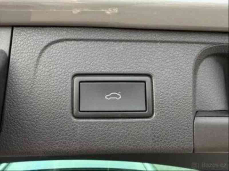 Volkswagen Passat Variant 2,0   B8 R-Line TDI 2023 - foto 5