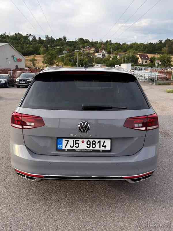 Volkswagen Passat Variant 2,0   B8 R-Line TDI 2023 - foto 9