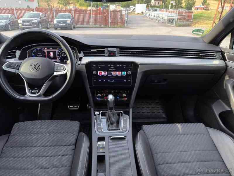 Volkswagen Passat Variant 2,0   B8 R-Line TDI 2023 - foto 16