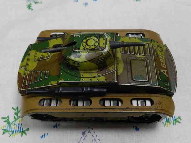 Plechový Tank na klíček Panzer A 680 Arnold Norimberk - foto 7