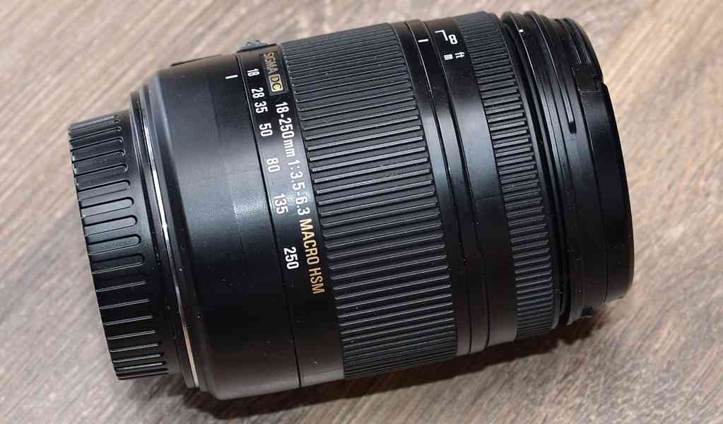 pro Canon - Sigma DC 18-250mm 1:3.5-6.3 HSM OS  - foto 5